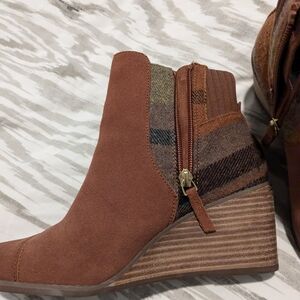 Toms Sadie Wedges Size 7.5